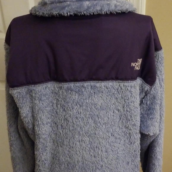 The North Face lavender/purple jacket - Picture 5 of 8